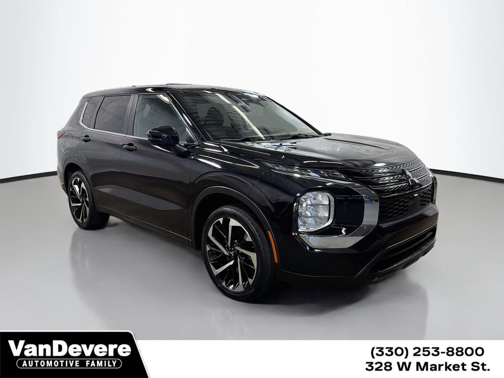 Used 2022 Mitsubishi Outlander ES AWD/4WD image 1