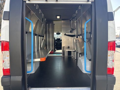 Used 2024 RAM ProMaster 3500 w/ Delivery Van Package image 7