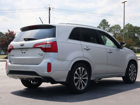 Used 2014 Kia Sorento SX w/ 3rd Row Package FWD image 5
