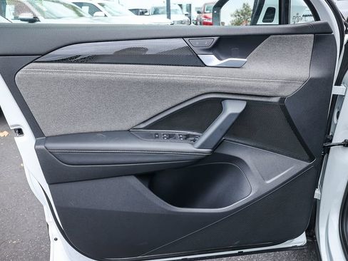 New 2025 Volkswagen Tiguan S image 33