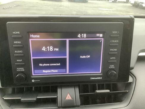 Used 2021 Toyota RAV4 LE image 16