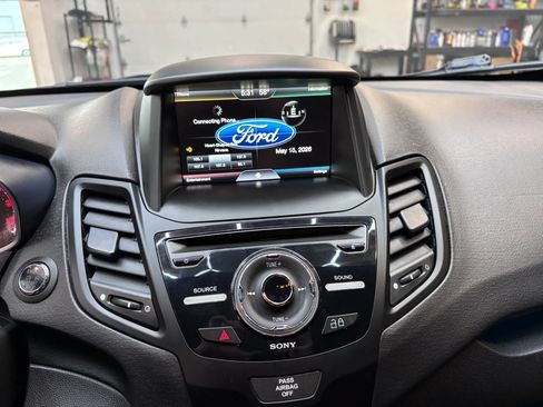 Used 2015 Ford Fiesta ST FWD image 19