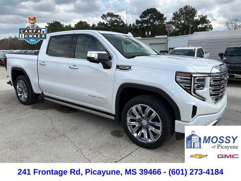 Used 2022 GMC Sierra 1500 Denali w/ Denali Reserve Package image 9