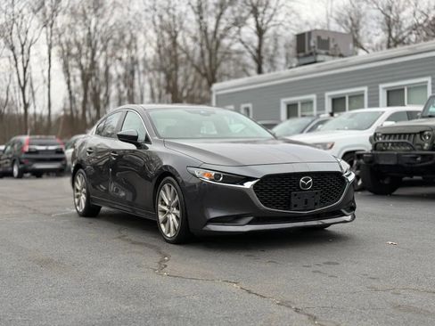 Used 2020 MAZDA MAZDA3 Sedan w/ Select Package image 2