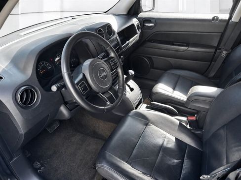 Used 2015 Jeep Patriot High Altitude AWD/4WD image 9