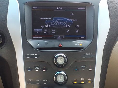 Used 2013 Ford Explorer XLT AWD/4WD image 6