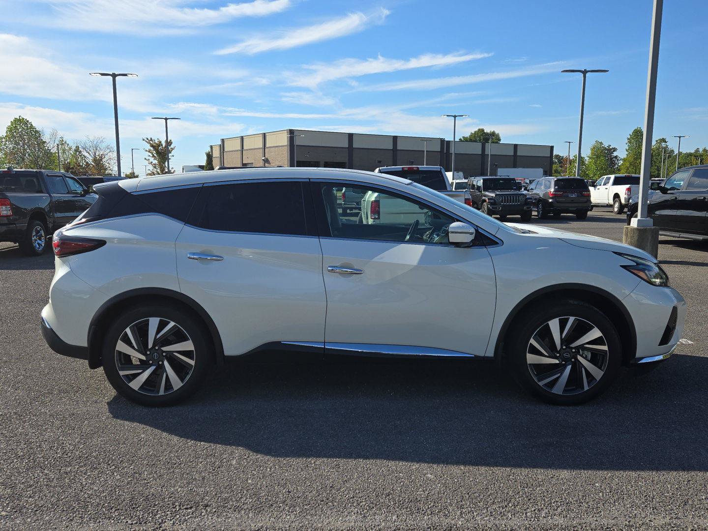Used 2024 Nissan Murano SL AWD/4WD image 8