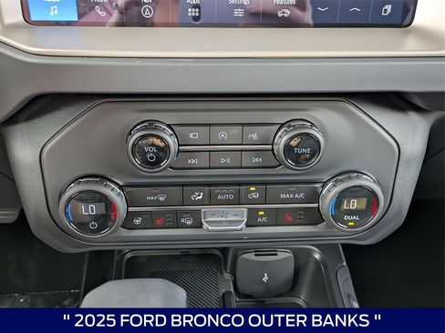 New 2025 Ford Bronco Outer Banks image 22
