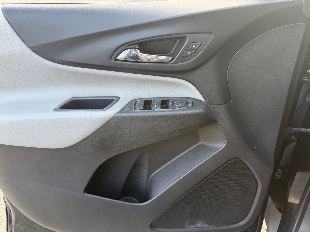 Used 2022 Chevrolet Equinox LS FWD image 35