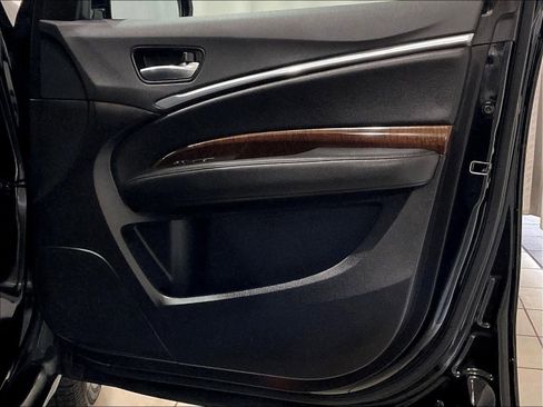 Used 2018 Acura MDX SH-AWD image 12