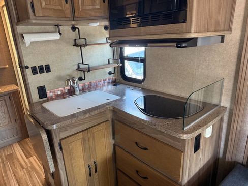 Used 2015 Mercedes-Benz Sprinter 3500 image 28