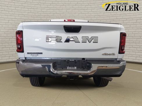 Used 2026 RAM 2500 Big Horn AWD/4WD image 6