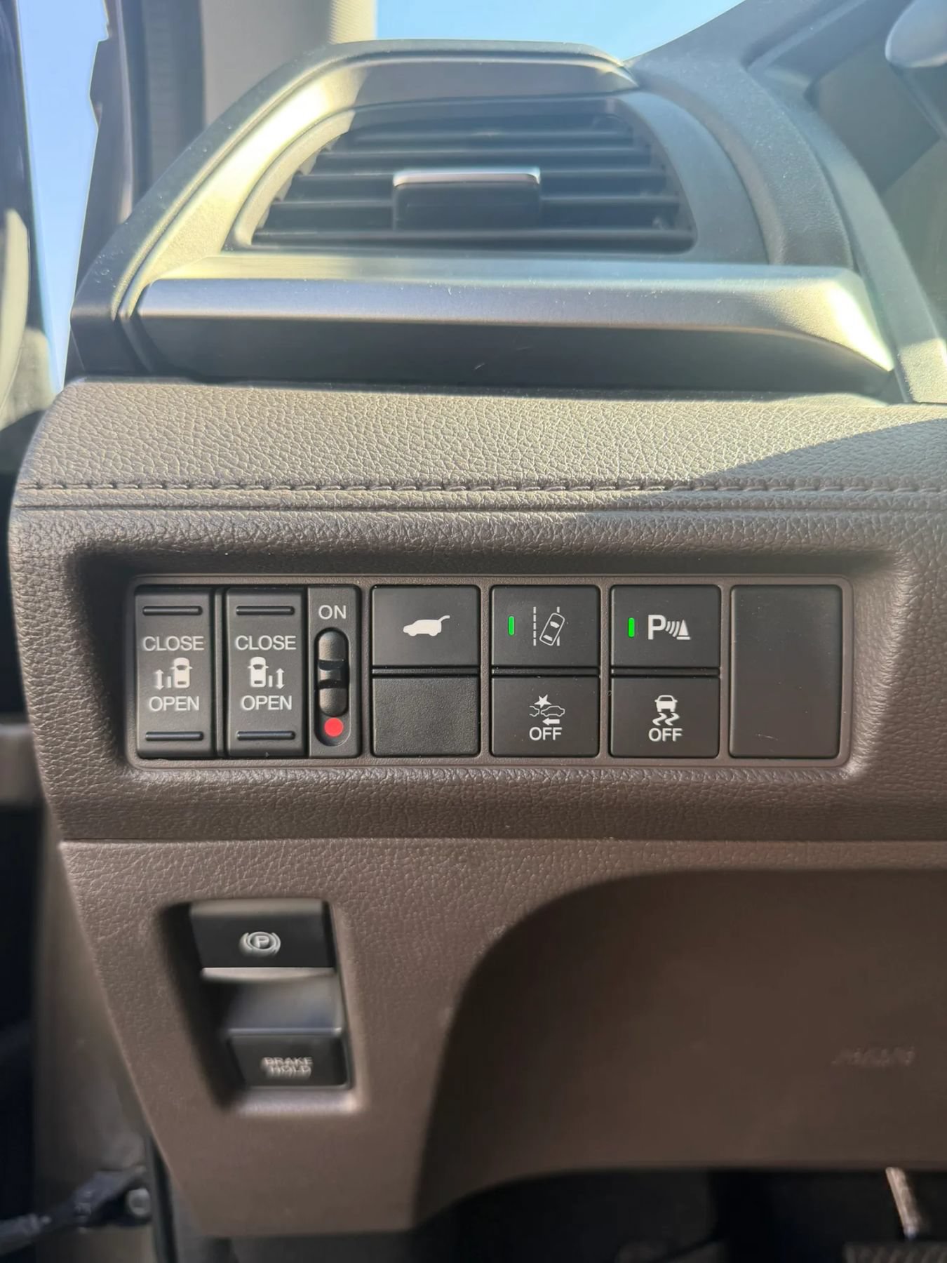 Used 2018 Honda Odyssey Touring image 14
