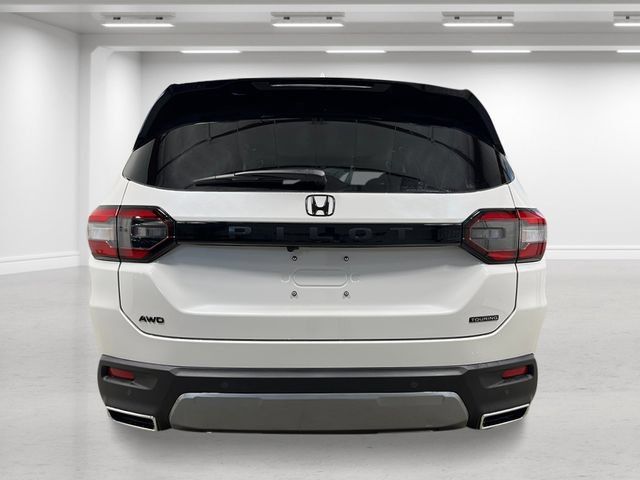 New 2026 Honda Pilot Touring image 4