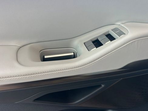 New 2026 Lincoln Navigator Black Label AWD/4WD image 9