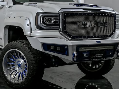 Used 2018 GMC Sierra 1500 SLT image 2