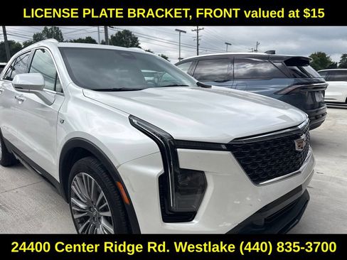Used 2024 Cadillac XT4 Premium Luxury FWD image 9