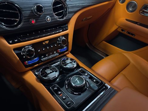 Used 2022 Rolls-Royce Ghost w/ Ghost Package AWD/4WD image 39