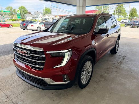 Used 2025 GMC Acadia Elevation w/ Elevation Premium Package FWD image 2