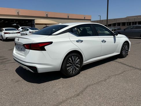Used 2025 Nissan Altima 2.5 SV FWD image 5