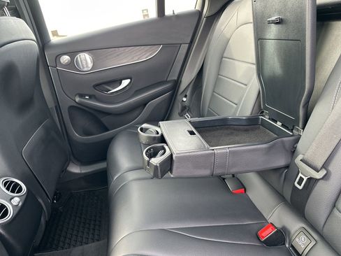 Used 2018 Mercedes-Benz GLC 300 4MATIC image 24