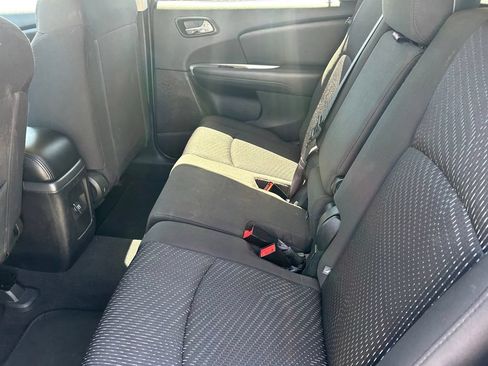 Used 2017 Dodge Journey SXT FWD image 17