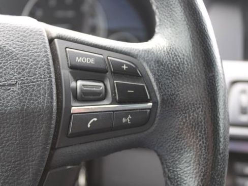 Used 2012 BMW 528i xDrive Sedan AWD/4WD image 16
