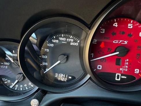 Used 2016 Porsche 911 image 36