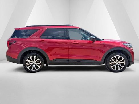Used 2025 Ford Explorer ST-Line AWD/4WD image 8