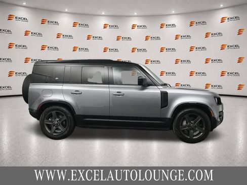 Used 2023 Land Rover Defender 110 X-Dynamic SE AWD/4WD image 6
