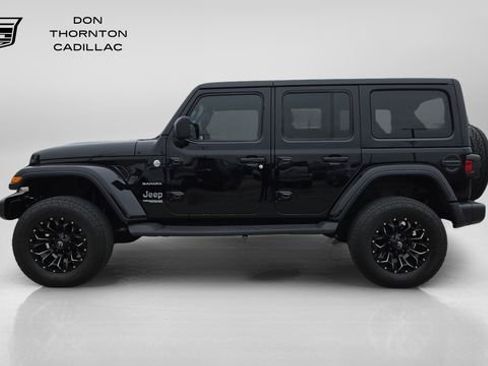 Used 2020 Jeep Wrangler Unlimited Sahara AWD/4WD image 2