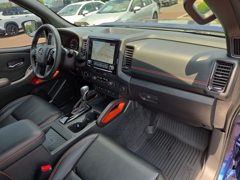 Used 2023 Nissan Frontier PRO-4X AWD/4WD image 17