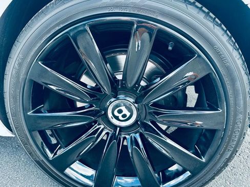 Used 2016 Bentley Continental GT image 10