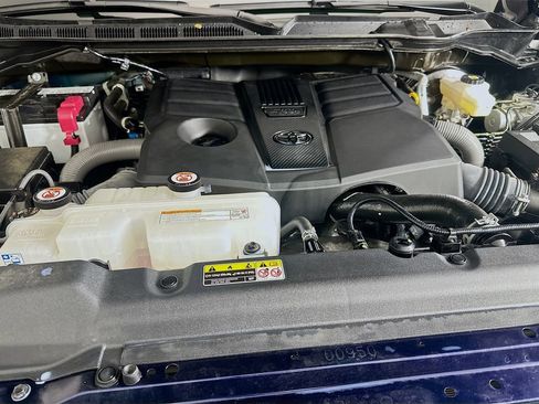 Used 2025 Toyota Tundra Limited image 31