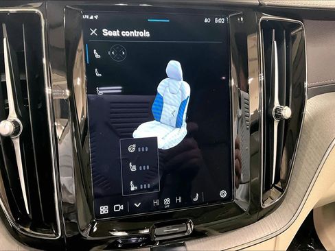 Certified 2024 Volvo XC60 B5 Ultimate w/ Climate Package image 35