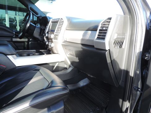 Used 2020 Ford F250 Platinum image 17