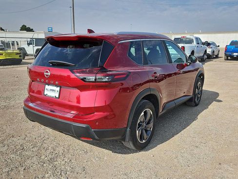 Used 2026 Nissan Rogue SV w/ SV Premium Package FWD image 7