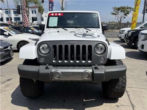 Used 2015 Jeep Wrangler Unlimited Sport AWD/4WD image 2