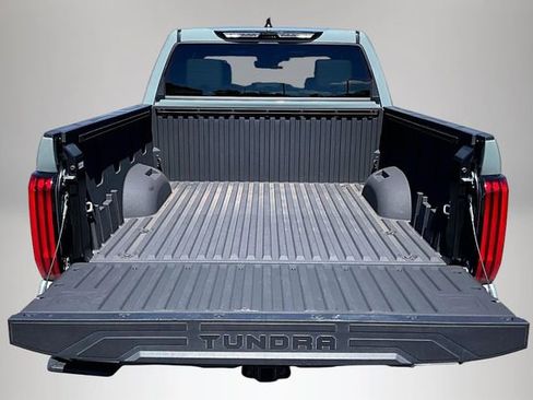 Used 2025 Toyota Tundra Limited AWD/4WD image 29