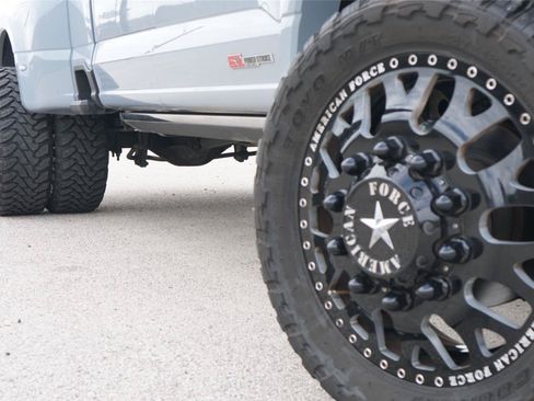 Used 2024 Ford F450 Limited w/ FX4 Off-Road Package AWD/4WD image 2