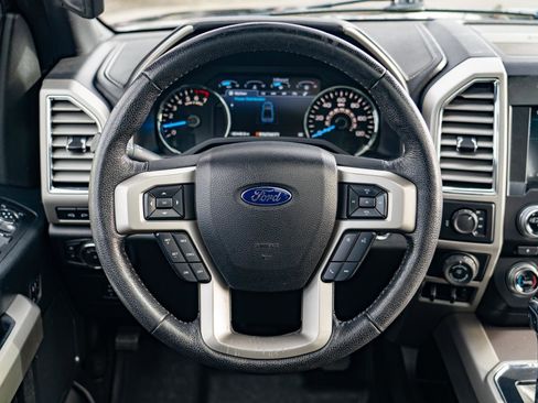 Used 2016 Ford F150 Lariat w/ Equipment Group 502A Luxury AWD/4WD image 19