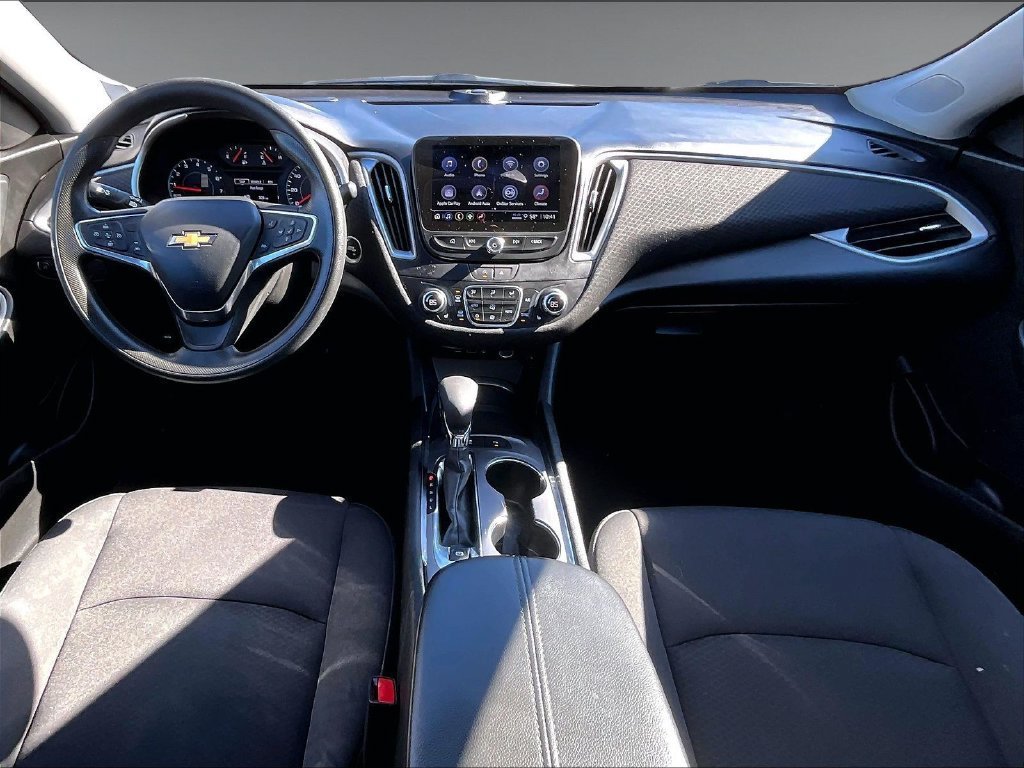 Used 2025 Chevrolet Malibu LT FWD image 21