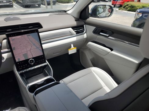 New 2026 GMC Terrain Denali AWD/4WD image 17