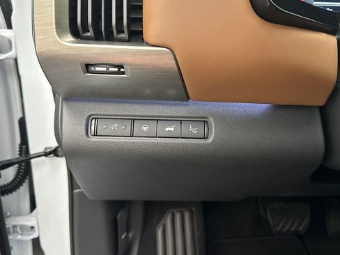 New 2025 Nissan Pathfinder Platinum w/ Cargo Package image 30