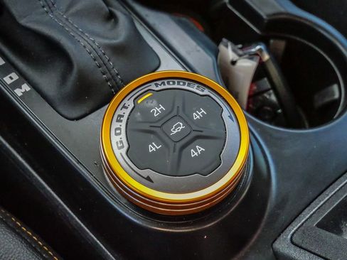 Used 2024 Ford Bronco Badlands image 34