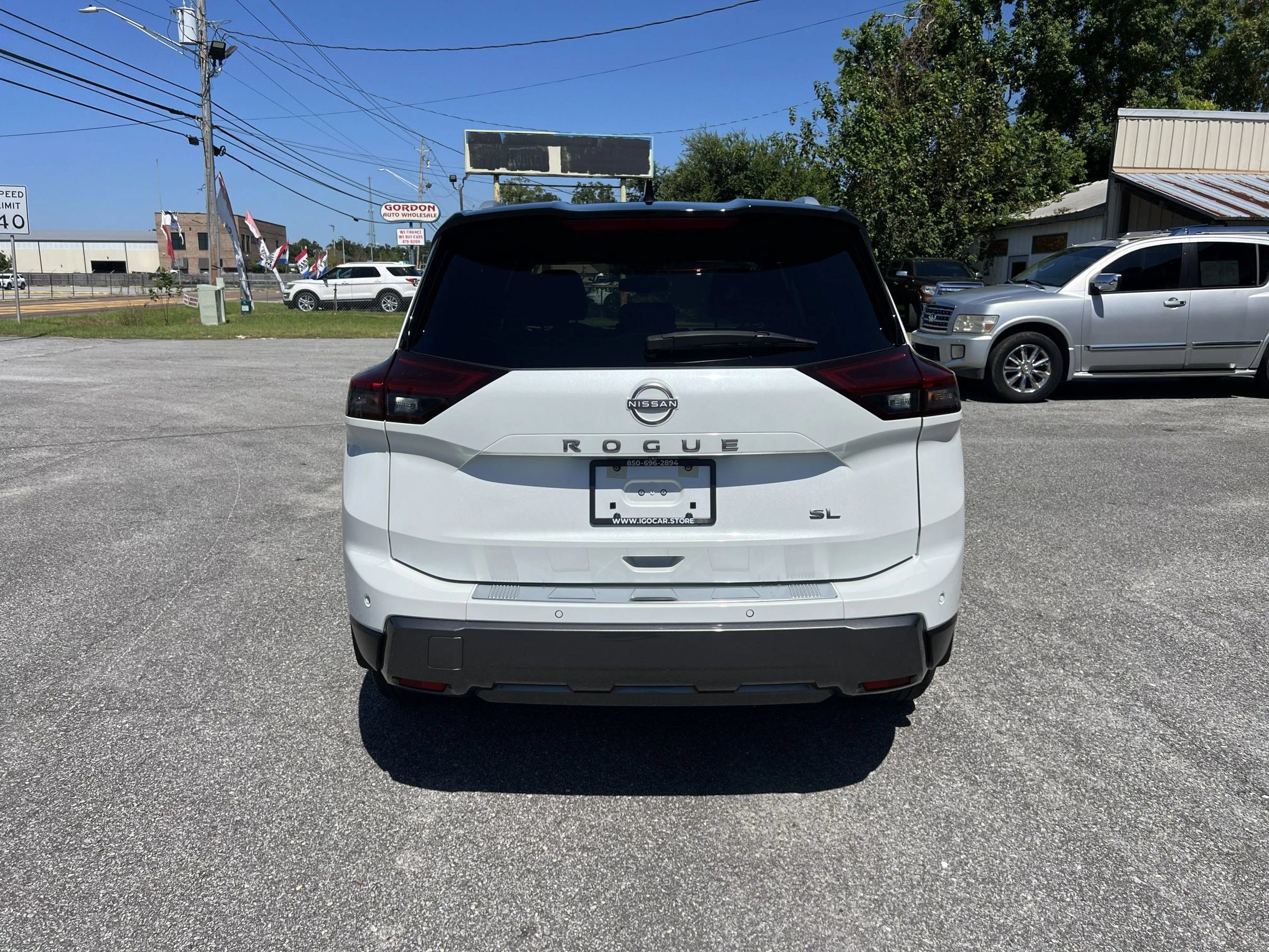 Used 2024 Nissan Rogue SL w/ SL Premium Package FWD image 6