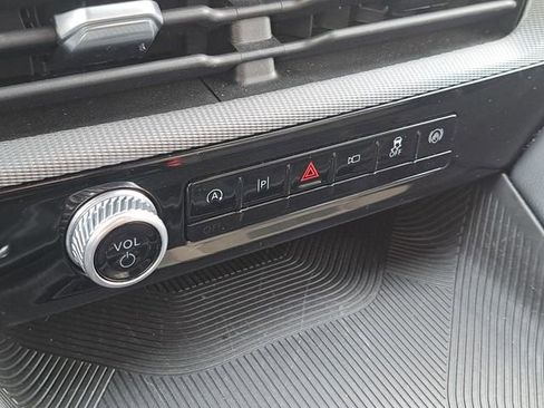 Used 2025 Ford Explorer ST-Line image 16