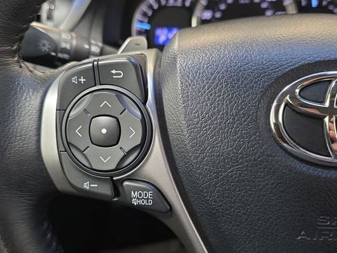 Used 2012 Toyota Camry SE w/ Leather Pkg FWD image 16