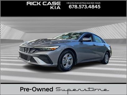 Used 2025 Hyundai Elantra SE