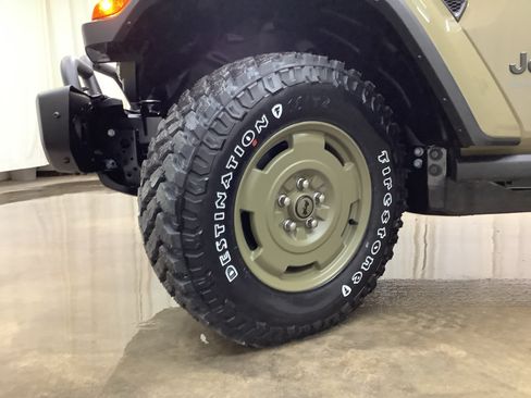 New 2026 Jeep Gladiator Willys AWD/4WD image 25